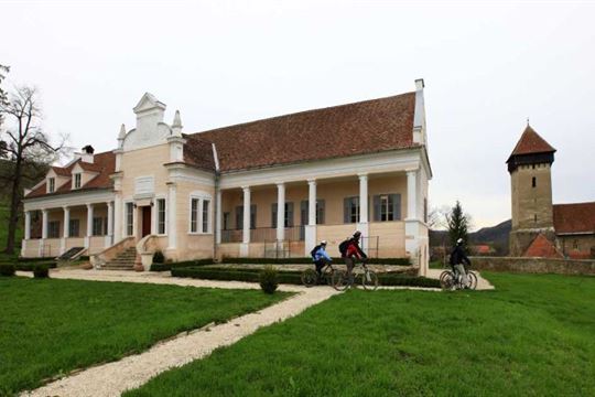 biking-in-malancrav